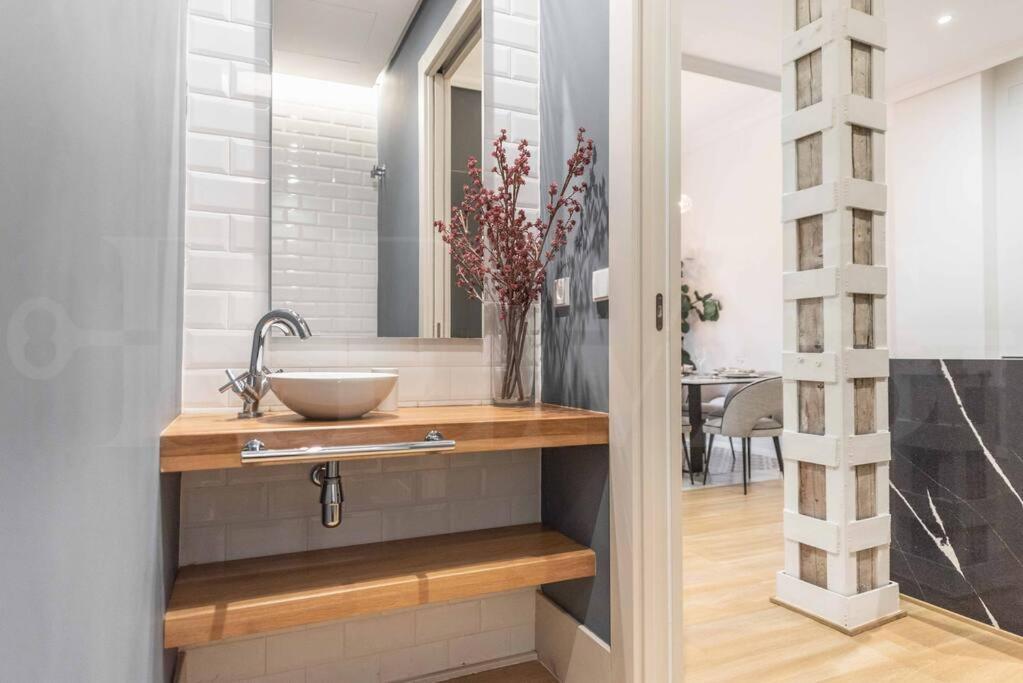 Contemporary Loft In The Historic City Center By Rems مالقة المظهر الخارجي الصورة