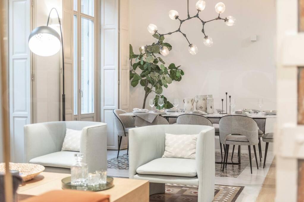 Contemporary Loft In The Historic City Center By Rems مالقة المظهر الخارجي الصورة