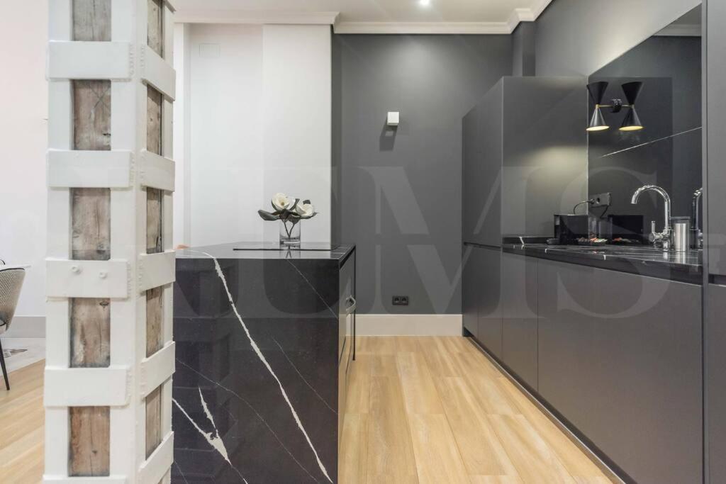 Contemporary Loft In The Historic City Center By Rems مالقة المظهر الخارجي الصورة