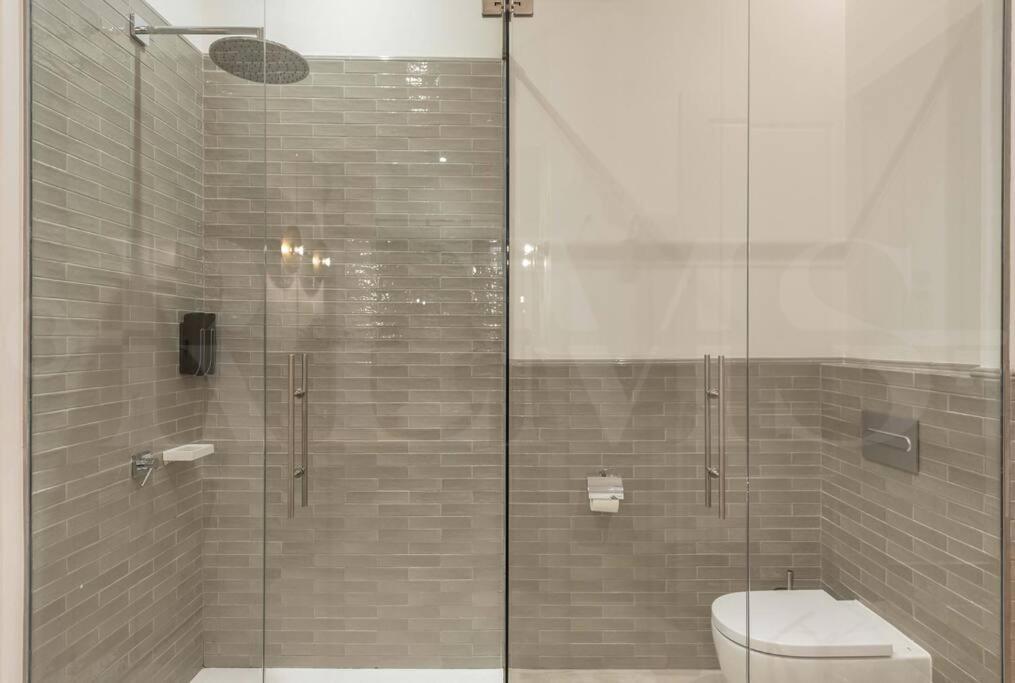Contemporary Loft In The Historic City Center By Rems مالقة المظهر الخارجي الصورة