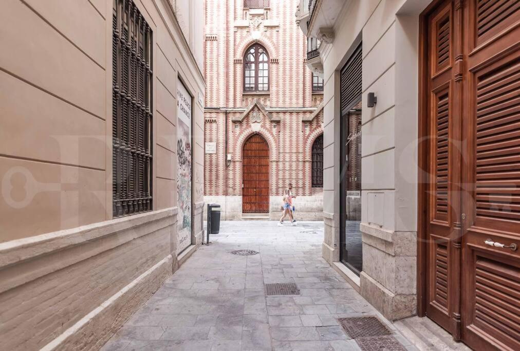 Contemporary Loft In The Historic City Center By Rems مالقة المظهر الخارجي الصورة